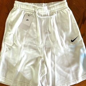 NWT NIKE loose fit high rise shorts XS